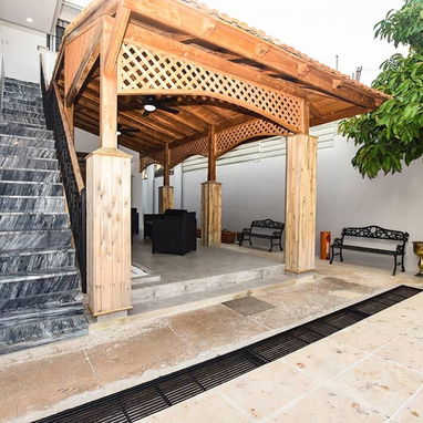 📱 Renta Exclusiva con Piscina y Jacuzzi: Tu Refugio de Lujo frente a Miramar - Img 115376400