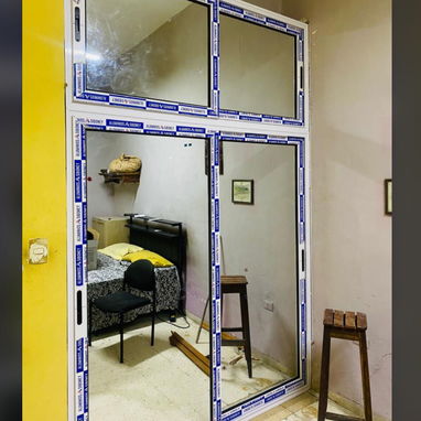 Marqueterรญa de aluminio y cristal - Img 124872999