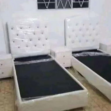 Excelente oferta de camas tapizado capitoneadas con maxima calidad y garantía... - 10/10