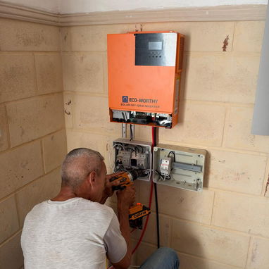🔋 ¡SOLARYAREVO: TU ENERGÍA, SIEMPRE CONTIGO! 🔋☀️ ⚡ ¡KIT SOLAR INICIAL DESDE $6,000 USD! ⚡ 🏡 ¿Cansado de los apagones? - 4/5