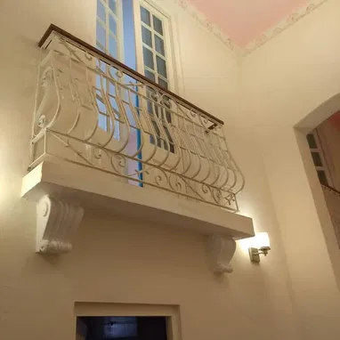 ‼️EN VENTA CASA-HOSTAL PUERTA CALLE  Amueblada en Centro Habana TOTALMEMTE RENOVADA  PLACA del año 1910‼️ - 8/10