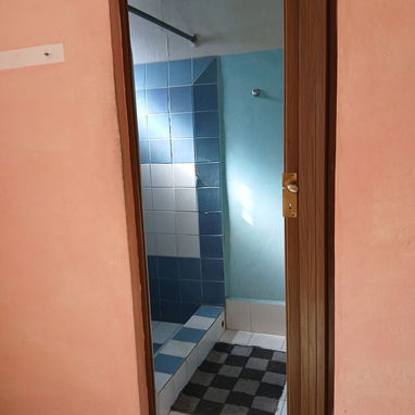 VENDO APTO 2 CUARTOS GAS DE LA CALLE, TELEFONO FIJO Y SPLIK - 6/8