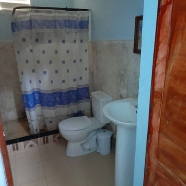 Espectacular propiedad urbana con abundante terreno de 2000.88 metros cuadrados en la capital. - 6/6