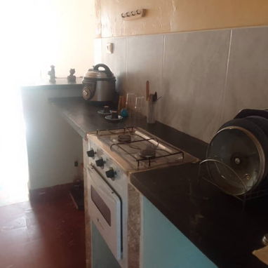 Renta apartamento bajos, placa libre, patio, Playa 200 usd 53582376 - Img 125761349