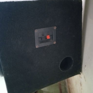Vendo subwofer para carro, se escucha perfectamente - 2/3