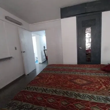 Venta de apartamento de 2hab. en el Vedado con todo adentro - Img 103811160