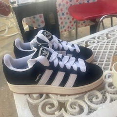 Tenis originales marca Adidas número 43 o 43 y medio depende la horma del pie - Img 125515503
