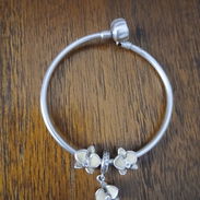 Pulsera plata 925 estilo pandora . Charms originales de pandora. - Img 57627407