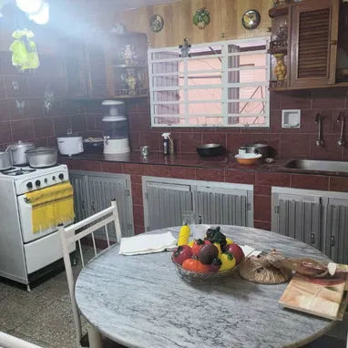 Apartamento biplanta en alto.2da planta ,3 cuartos ,gas de la calle y todo adentro - Img 117902817