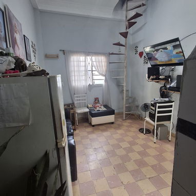 Se vende apartamento en centro habana con dos cuartos y dos baños se deja con todo adentro y teléfono fijo, agua 24h y g - 4/6