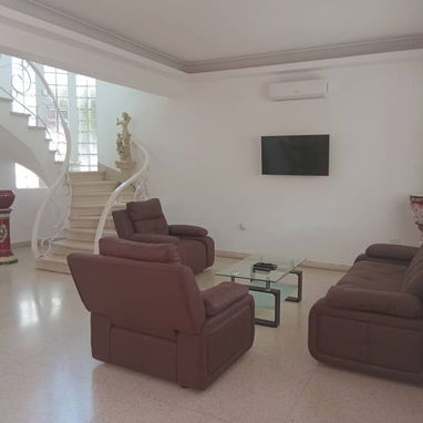 Se renta casa de forma lineal ya sea para vivienda o negocio - 10/10