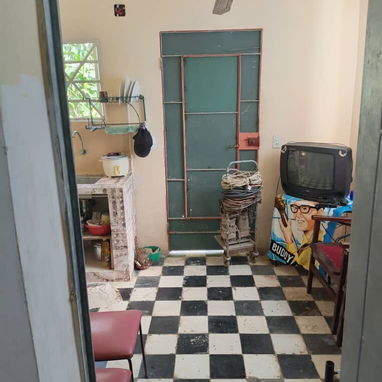 Se vende propiedad de 2 casas con amplio terreno de 400m - Img 125790715