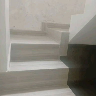 APARTAMENTO INTERIOR CON GRAN ESPACIO Y PLACA LIBRE  EN EL MUNICIPIO DE PLAYA CERCA DE  9na y  70  A UNOS PASOS DE MOTE - 9/10