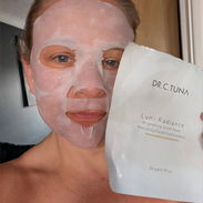 Mascarilla Facial Iluminadora LUMI RADIANCE (10 sobres) Niacinamida,lirio de arena blanca.Aclara manchas y unifica tono - Img 58021408