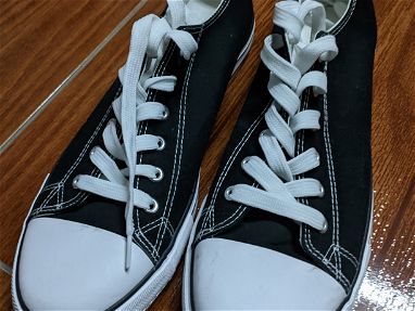 Zapatos estilo converse corte bajo #44 - Img 67088560