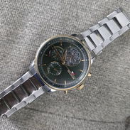 Reloj Tommy Hilfiger nuevo - Img 58135083