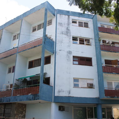 Renta lineal de Apartamento Duplex, Listo para Vivir en el Vedado 21 y 14 - Img 119613033