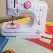 Maquina de coser eléctrica - Img 56699365