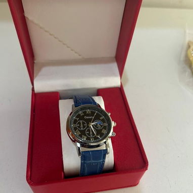 Relojes sencillos a 10 usd - Img 117556459