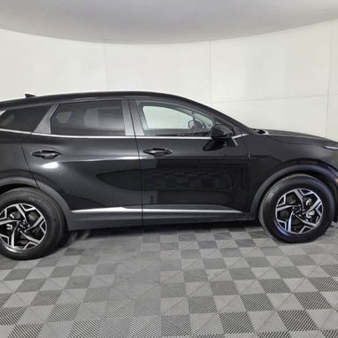 2024 Kia Sportage LX FWD - 3/6