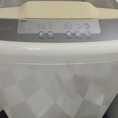 Vendo lavadora automática Frigidaire 11kg de uso - Img 120702562