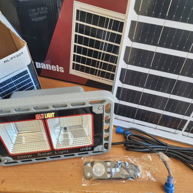🔆 Reflector Solar LED 200W Maxi Light 🔆 Lámpara para esterior. Excelente Calidad. - Img 121386769