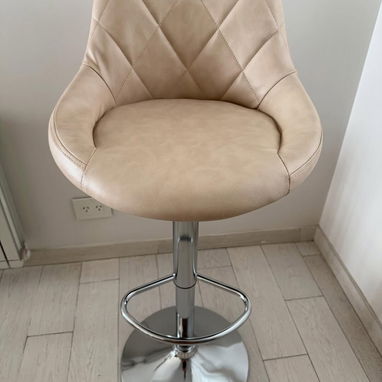 Sillas giratorias para bar negras azul beige 80 usd - Img 123709983