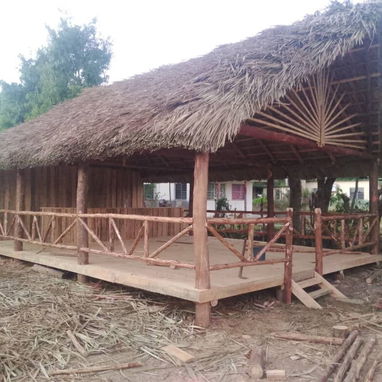 Ranchones de madera y yuraguano - 7/10