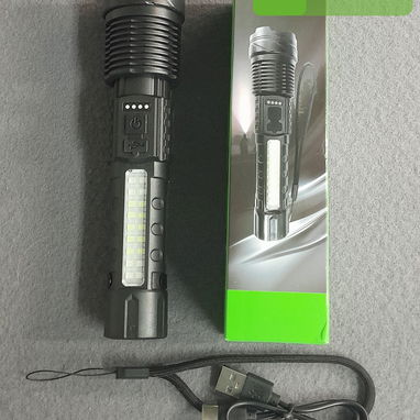 🔥Linterna Táctica   ✅️Precio 12 USD Incluye display indicador de batería y efecto zoom de gran alcance   🎁Aceptam - 3/5
