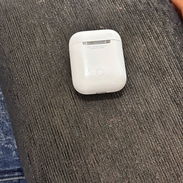 Airpods originales solo la cajita - Img 56280461