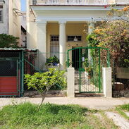 Se vende una encantadora casa independiente en la prestigiosa zona de El Vedado - Img 44862200