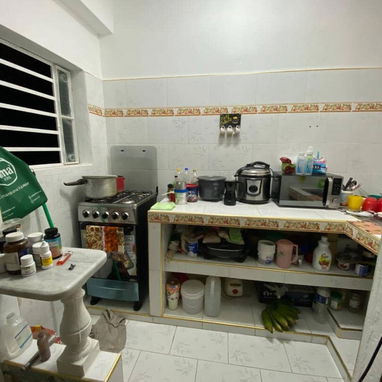 🔵Apartamento en centro habana ( SanLeopoldo ) 🏡📍🔵   ^ Características  * sala  *  cocina con gas de la calle  * baño - 7/10