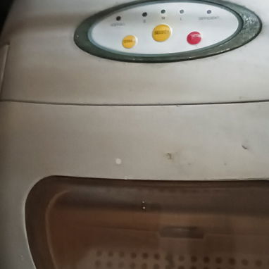 Vendo Hielera  (de mesa) - 2/3