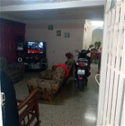 Se vende casa Puerta calle Centro Habana - Img 45832163