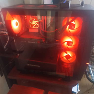 Se vende PC gamer - 8/10
