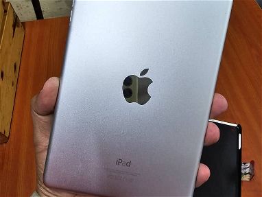 iPad Mini 2 (32gb). Como nueva. Batería 89%. iOS 12.5.5. forro y Mica ......... 100 USD. - Img main-image-45733377