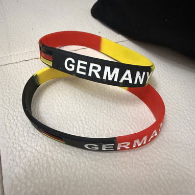 Manillas pulseras de futbolista - Img 125634154