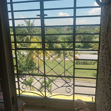 Se vende casa en el reparto militar de la fortuna cerca del puente de calabazar y de la feria de la Guinera - Img 125212774