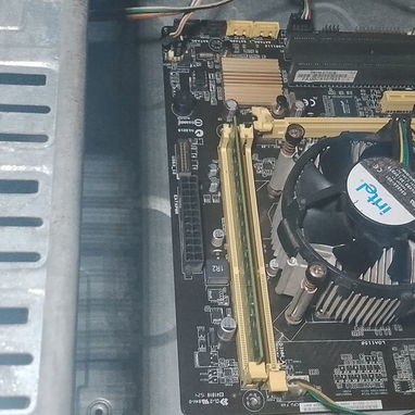 Cambio kit más audífono gaming RGB fuente - Img 124777039