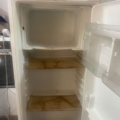 Refrigerador SAMSUNG, mediana estatura, más de 1 metro - 3/4