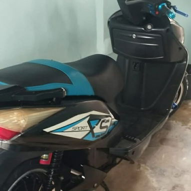 Se vende esta moto haciendo 2100 usd 130km para mi tranquilidad hace más batería nueva 72x45 las fotos hablan por si sol - 2/4