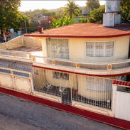 Venta de hermosa casa en Morón - Img 56618230