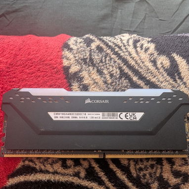 Memoria ram RBG corsarir vengeance pro - Img 124025055