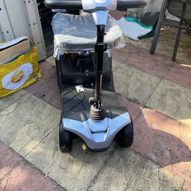 Abilize Stride Sport 4-Wheel Mobility Scooter Blue/Black with Front Basket - 2/6