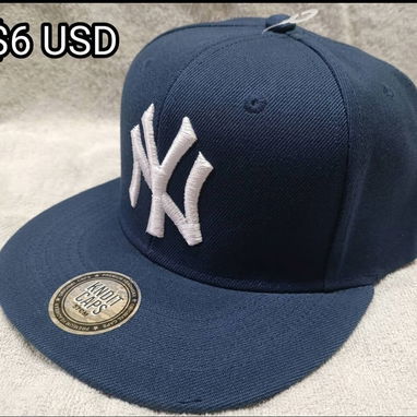 Variedad de Gorras - 2/3