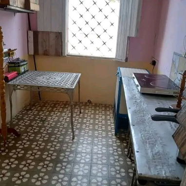 54321162  PRECIO 8500  SE VENDE CASA 🏡+ NEGOCIO CENTRICO EN SANTA CLARA  CON TODO PARA EMPEZAR        Cómo negocio  1. - 7/10