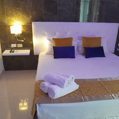 ✨🇨🇺Renta de lujo en Diez de Octubre, La Habana. Piscina alto estándar y servicios premium✨ - Img 106420670