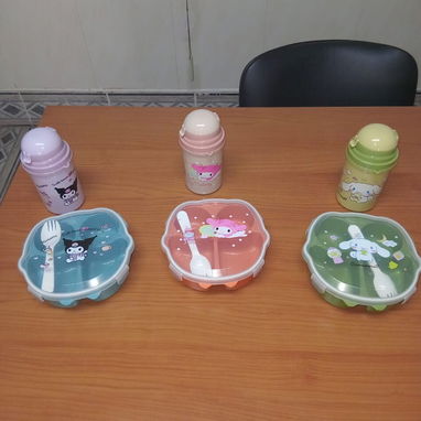 LONCHERA INFANTIL CON COMPATIMENTOS +BOTELLA CON SORBETE:6USD* - Img 125843499