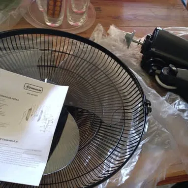 Ventilador de pared nuevo en su caja - 2/3