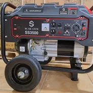 Planta eléctrica Sumcates 3200 W  110 V  220 V 480 usd - Img 55574597